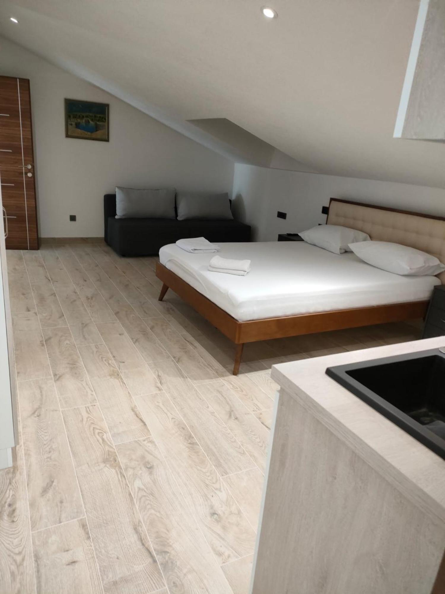 Apartmani Centar セルツェ エクステリア 写真
