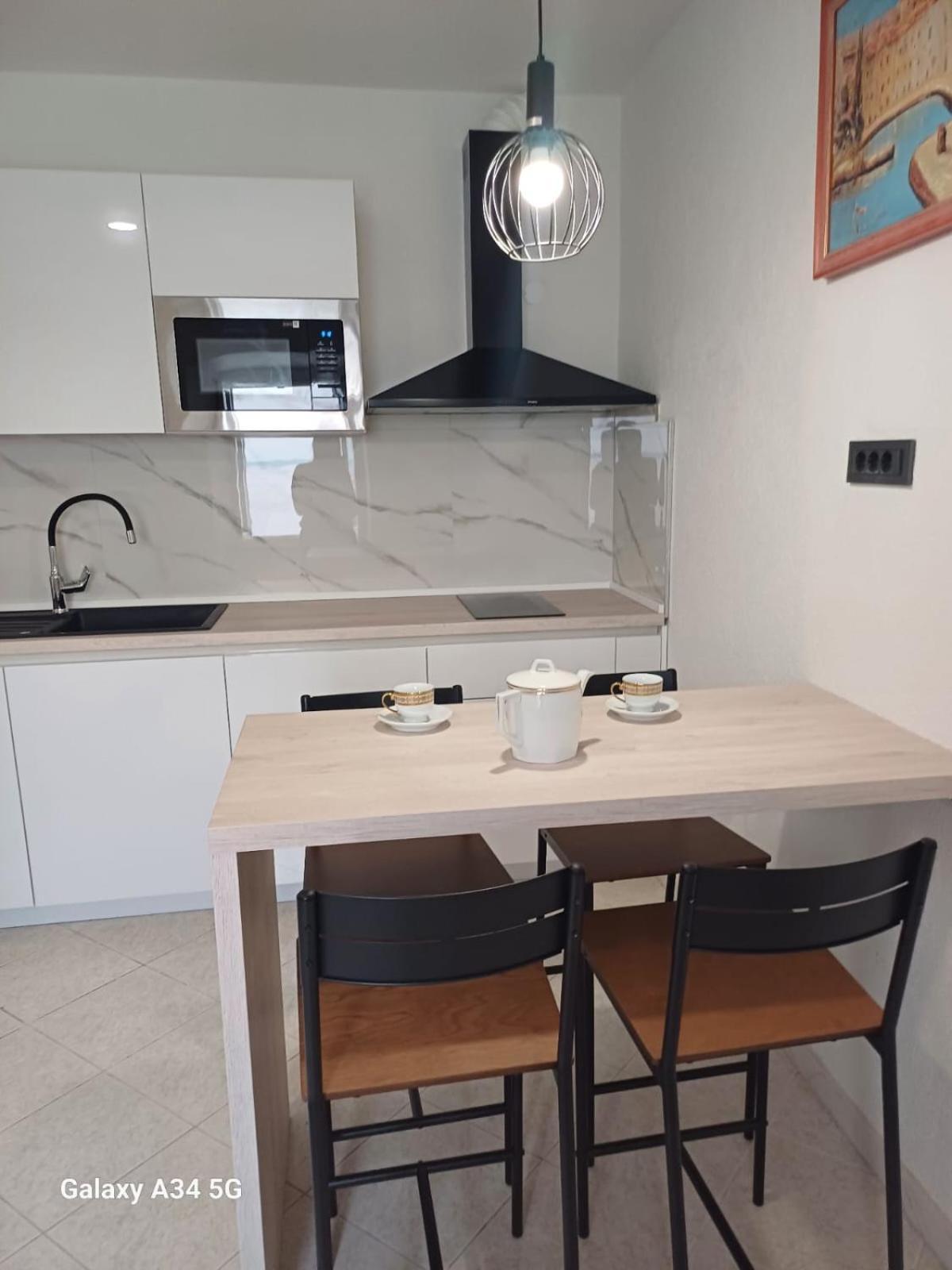 Apartmani Centar セルツェ エクステリア 写真