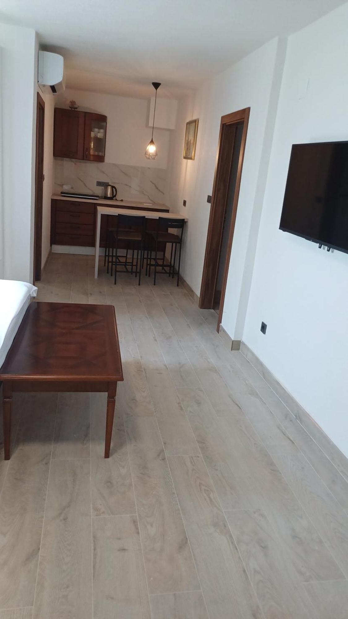 Apartmani Centar セルツェ エクステリア 写真